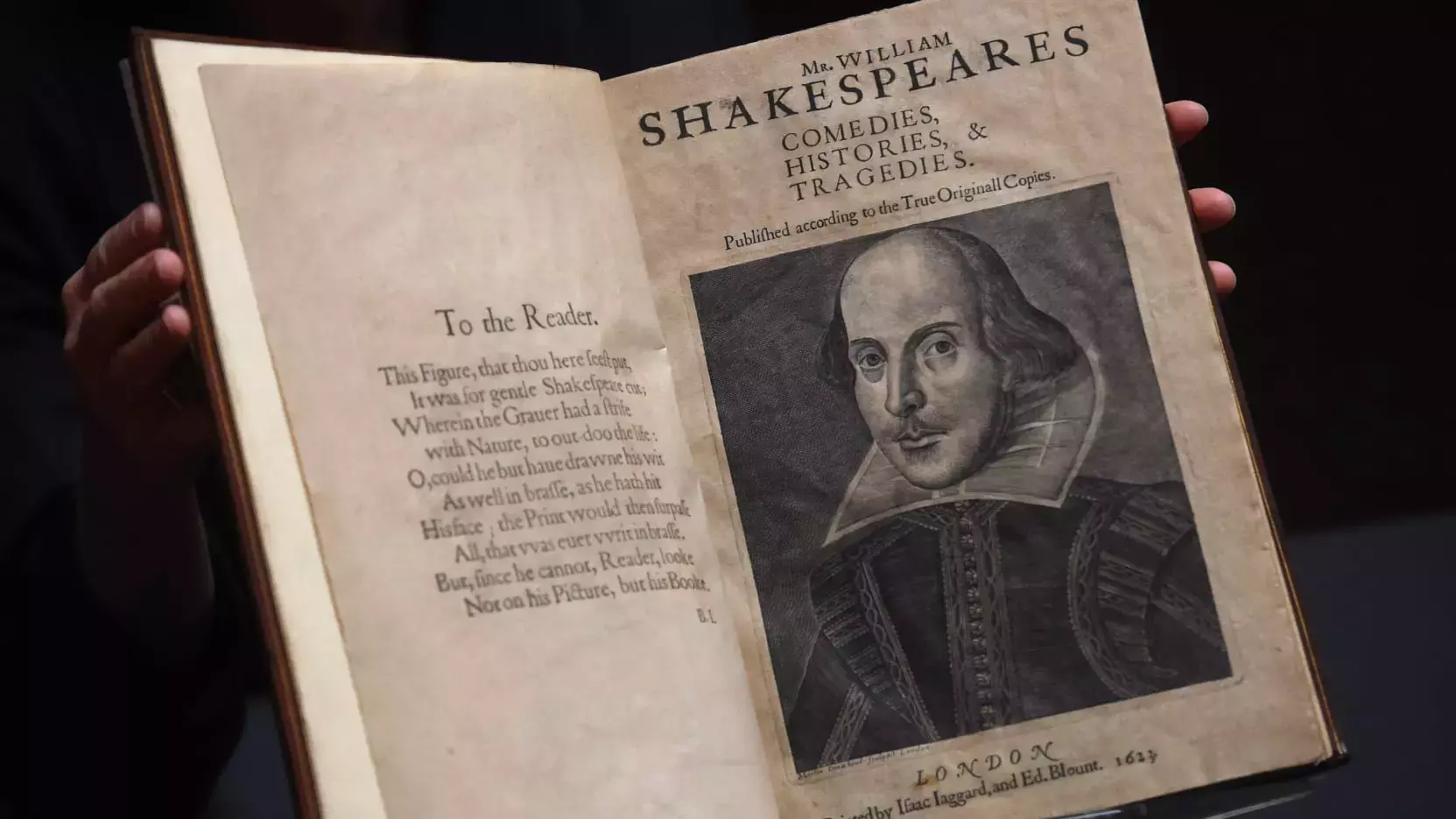 Публикация Шекспира с портретом автора