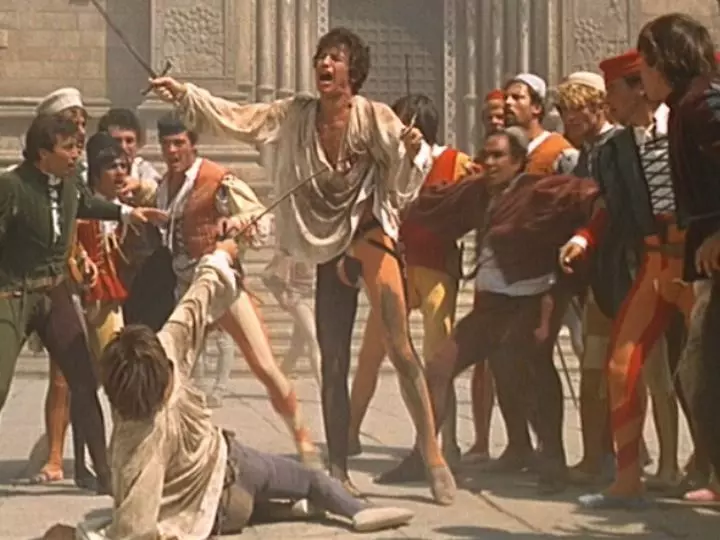 Ромео закалывает Тибальда, “Ромео и Джульетта” 1968